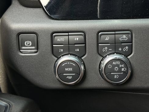 Used 2024 GMC Sierra 1500 SLT AWD/4WD image 23