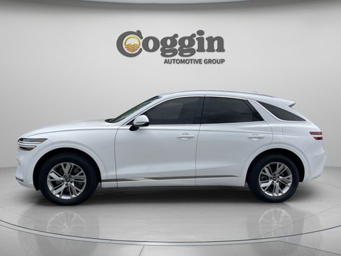 Used 2022 Genesis GV70 2.5T AWD/4WD image 3