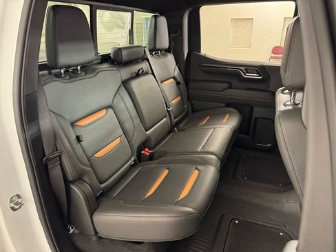 Used 2024 GMC Sierra 1500 AT4 w/ Technology Package image 41