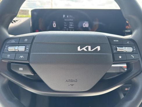 New 2026 Kia K4 FWD image 10