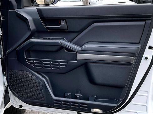 Certified 2025 Toyota 4Runner SR5 image 21