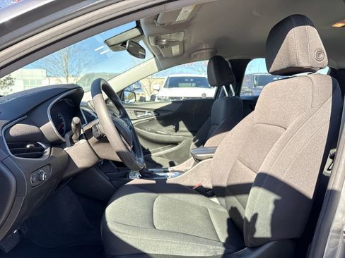 Used 2024 Chevrolet Malibu LT image 11