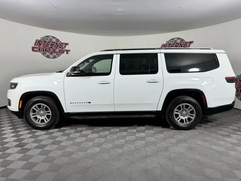 Used 2024 Jeep Wagoneer L 4WD w/ HD Trailer Tow Package image 4