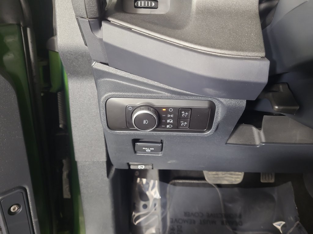 Used 2025 Ford Bronco Badlands AWD/4WD image 15