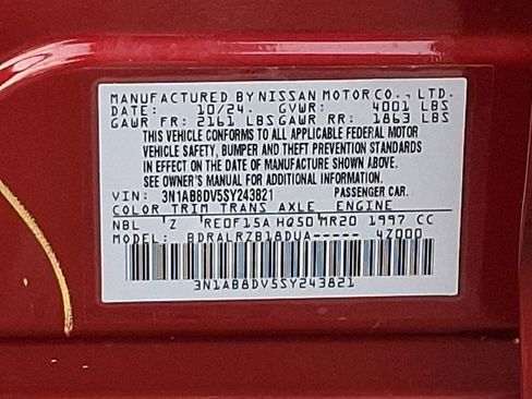 Used 2025 Nissan Sentra SR image 27