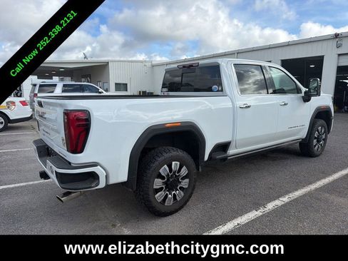 Used 2025 GMC Sierra 2500 Denali w/ Technology Package AWD/4WD image 4