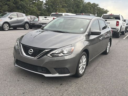 Used 2019 Nissan Sentra SV FWD image 3