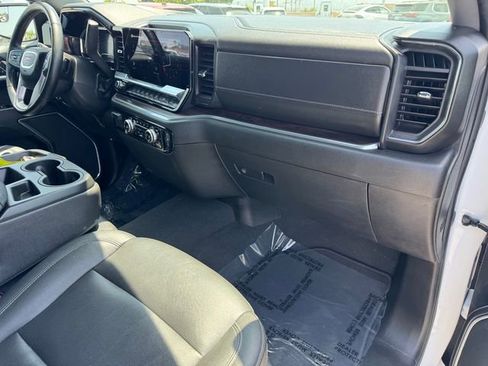 Certified 2025 GMC Sierra 1500 SLT RWD image 6