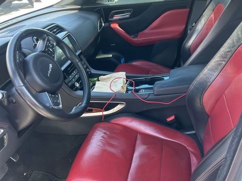 Used 2017 Jaguar F-PACE R-Sport AWD/4WD image 3