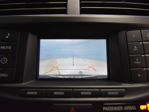 Used 2018 Ford Explorer FWD image 16