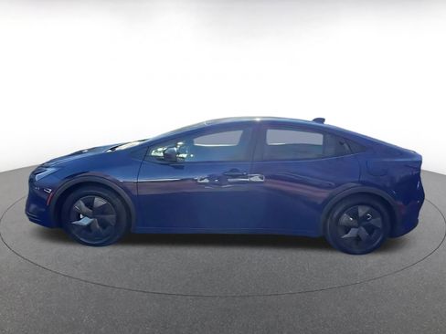 Used 2025 Toyota Prius LE image 10