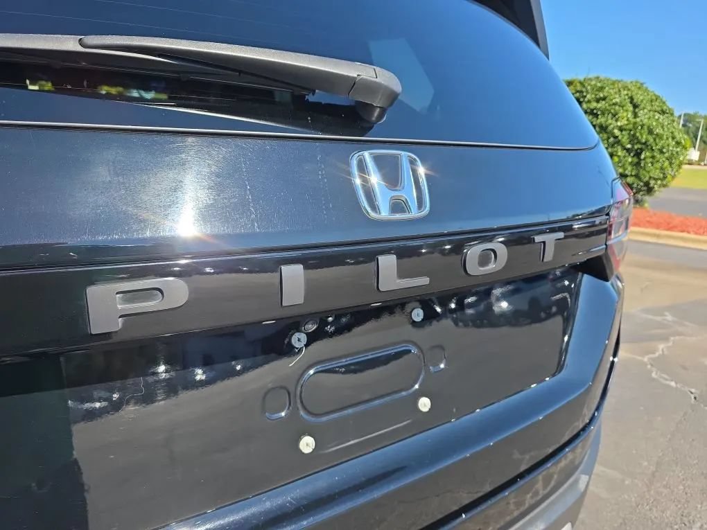 Used 2024 Honda Pilot EX-L image 10