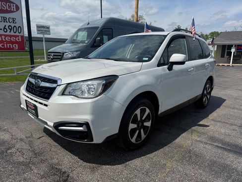 Used 2018 Subaru Forester 2.5i Premium w/ All-Weather Package image 2