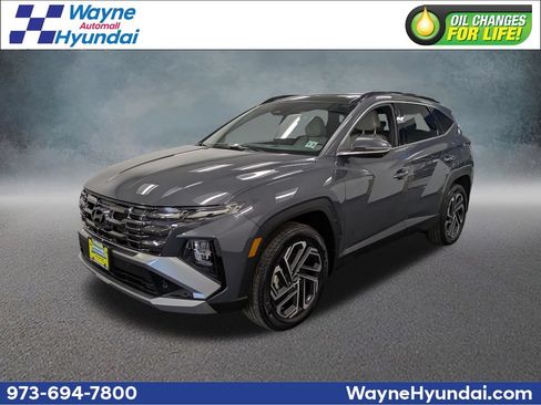 Used 2025 Hyundai Tucson Limited AWD/4WD image 1