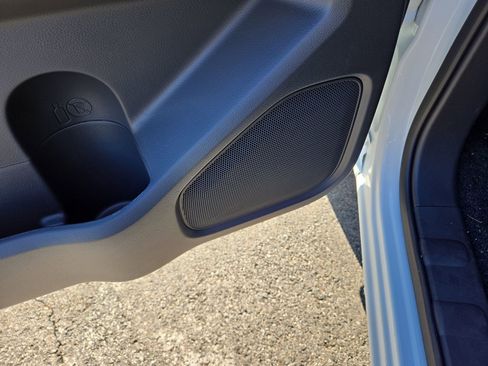 New 2026 Nissan Frontier S image 32