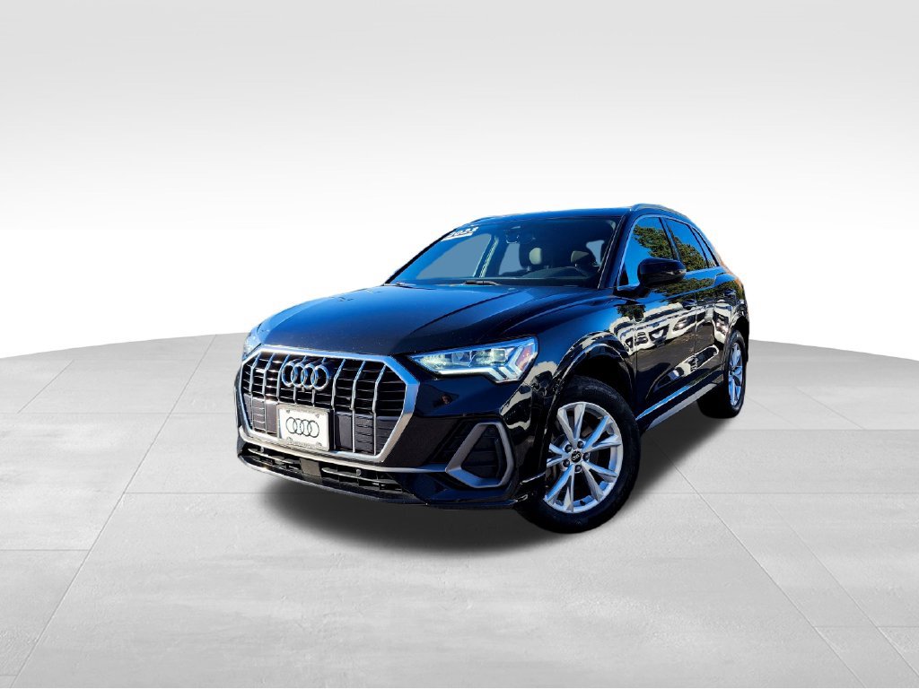 Used 2023 Audi Q3 2.0T Premium Plus w/ Premium Plus Package AWD/4WD image 3