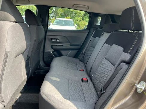 Certified 2025 Nissan Kicks SV image 5