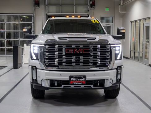 Used 2024 GMC Sierra 3500 Denali w/ Denali Reserve Package image 4
