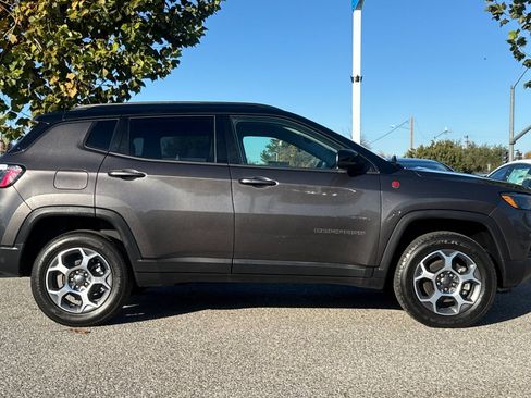Used 2022 Jeep Compass Trailhawk w/ Trailhawk Convenience Group image 7