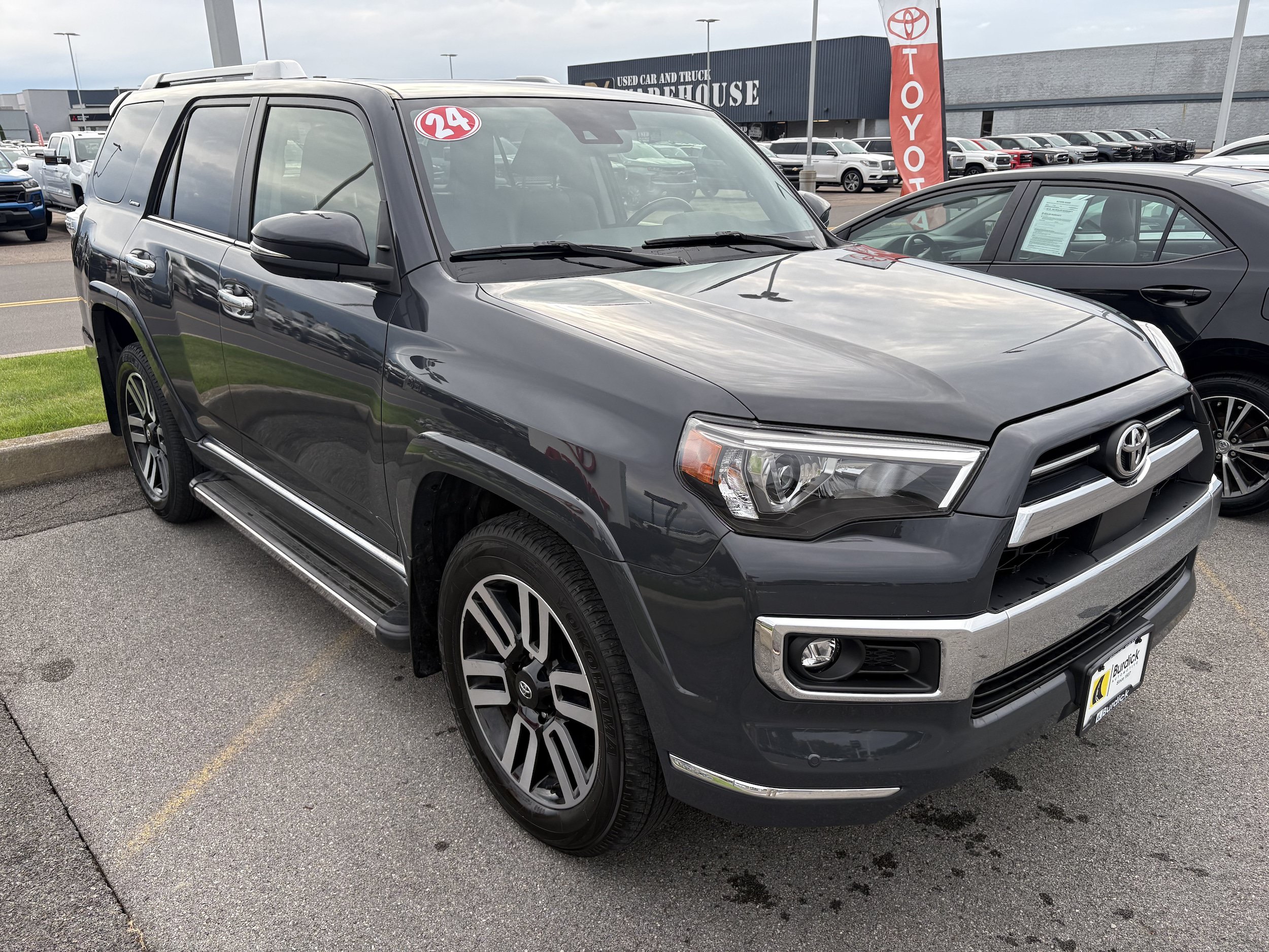 Certified 2024 Toyota 4Runner Limited AWD/4WD image 2