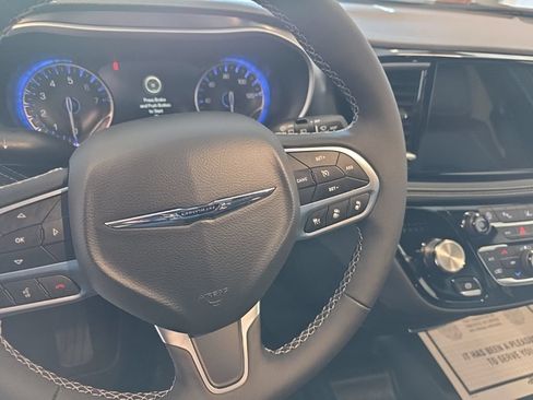 New 2026 Chrysler Pacifica Select AWD/4WD image 16