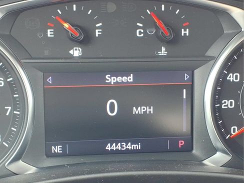 Used 2022 Chevrolet Equinox Premier FWD image 22