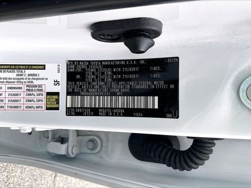 Used 2024 Toyota Corolla Cross LE w/ Moonroof Package AWD/4WD image 32