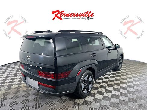 Used 2025 Hyundai Santa Fe SEL image 7