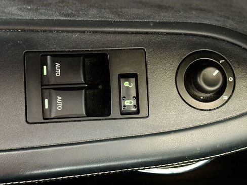 Used 2010 Dodge Challenger SRT8 w/ SRT Option Group II RWD image 19
