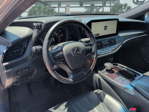 Certified 2023 Lexus LS 500 w/ Luxury Package RWD image 12