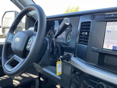 Used 2024 Ford F450 XL w/ XL Chrome Package image 25