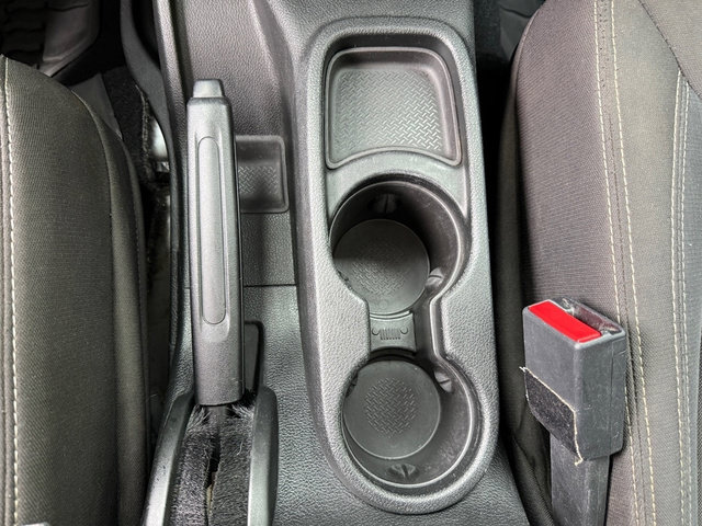 Used 2017 Jeep Wrangler Unlimited Sahara w/ Connectivity Group AWD/4WD image 24