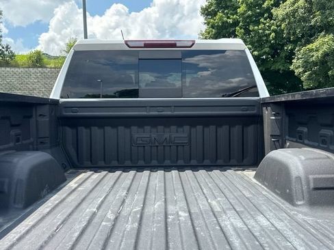 Used 2022 GMC Sierra 1500 Elevation w/ Elevation Premium Package AWD/4WD image 12