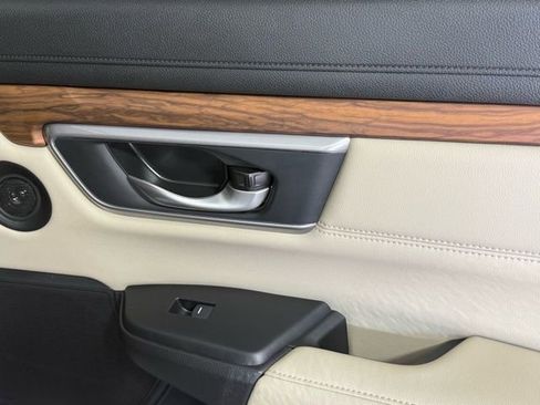 Used 2020 Honda CR-V Touring image 25