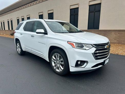 Used 2018 Chevrolet Traverse High Country AWD/4WD image 2