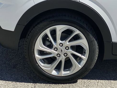 New 2027 Chevrolet Bolt LT w/ Comfort Package FWD image 44