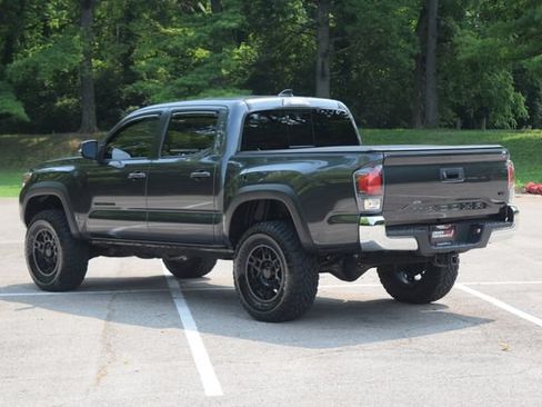Used 2023 Toyota Tacoma TRD Off-Road AWD/4WD image 23