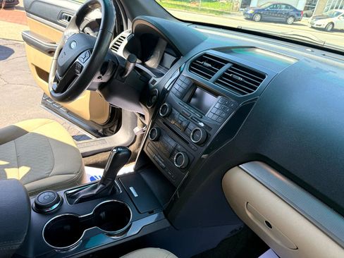 Used 2016 Ford Explorer Base 4WD image 21