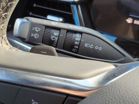 New 2026 Chevrolet Suburban Premier image 16