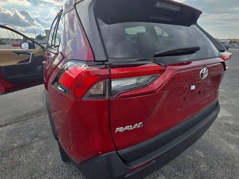 Used 2023 Toyota RAV4 XLE Premium FWD image 28