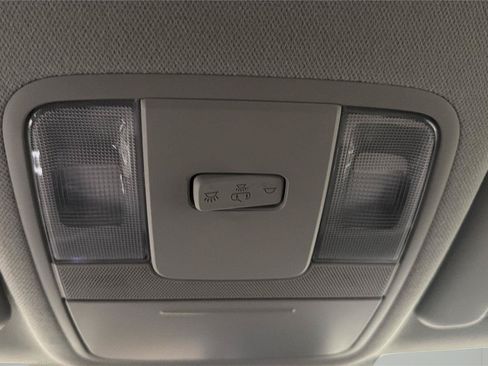 Used 2025 Kia Soul LX w/ LX Technology Package FWD image 21