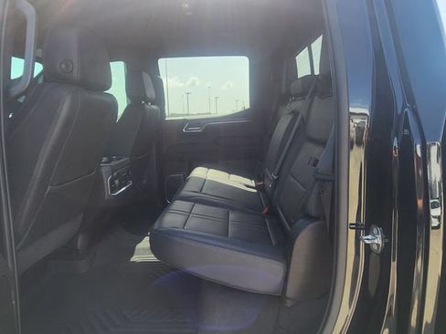 Used 2023 Chevrolet Silverado 1500 High Country w/ Technology Package AWD/4WD image 18