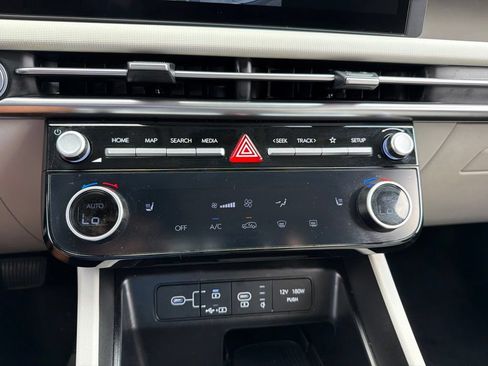 Used 2025 Hyundai Tucson SEL FWD image 12