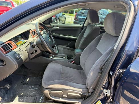 Used 2011 Chevrolet Impala LT FWD image 5