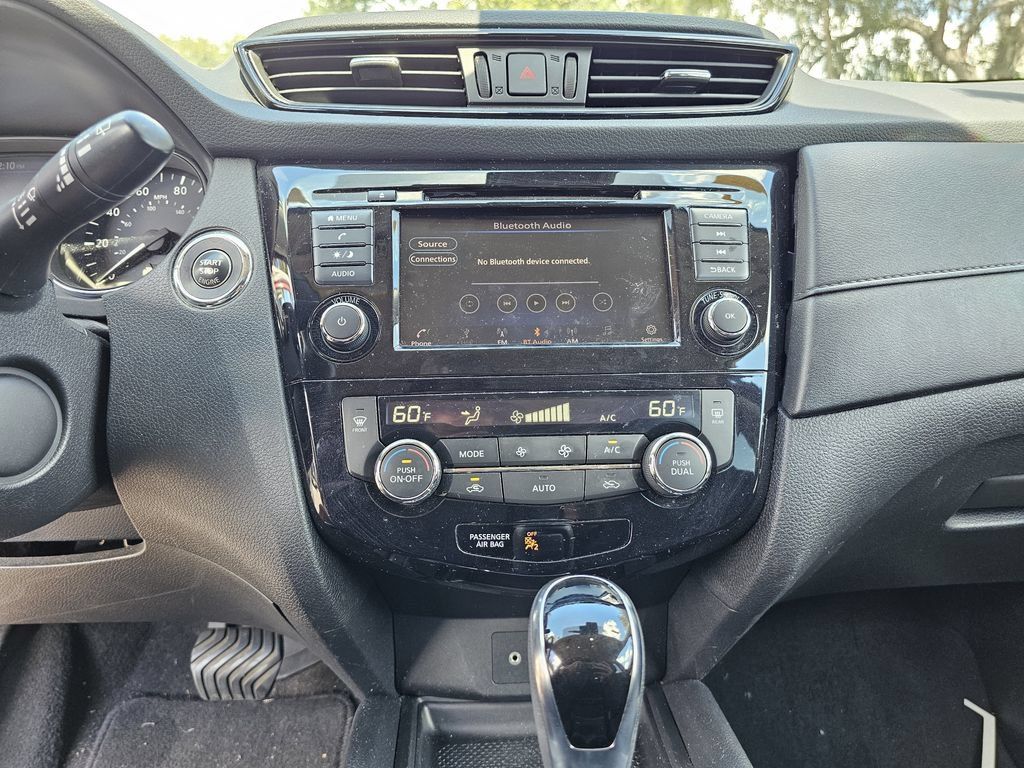 Used 2019 Nissan Rogue SV FWD image 19