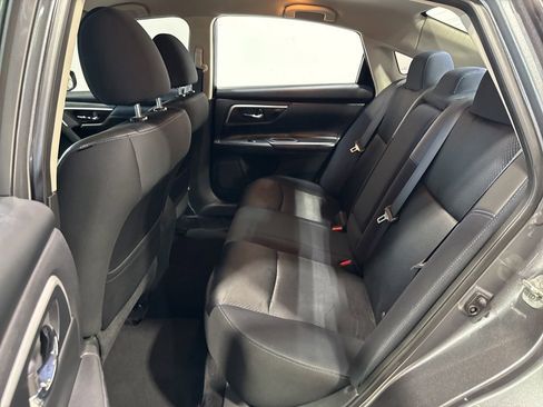Used 2017 Nissan Altima 2.5 SR w/ Midnight Edition Package FWD image 25