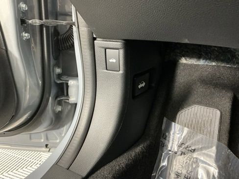 Certified 2025 Honda Accord SE image 11