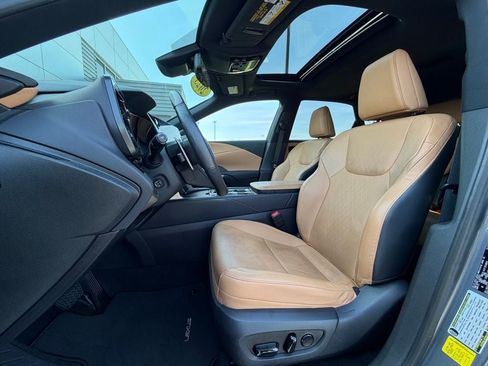 Used 2023 Lexus RX 350 w/ Accessory Package (Z1) image 15