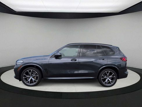 Used 2021 BMW X5 xDrive40i w/ M Sport Package AWD/4WD image 5