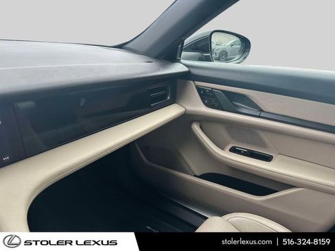 Used 2021 Porsche Taycan 4S image 28